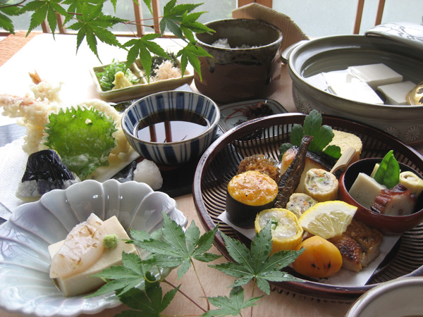 季節限定「手籠御膳」